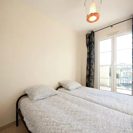 Villa With Marina View *