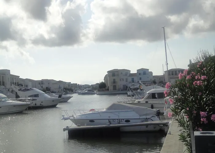 With Marina View فيلة *